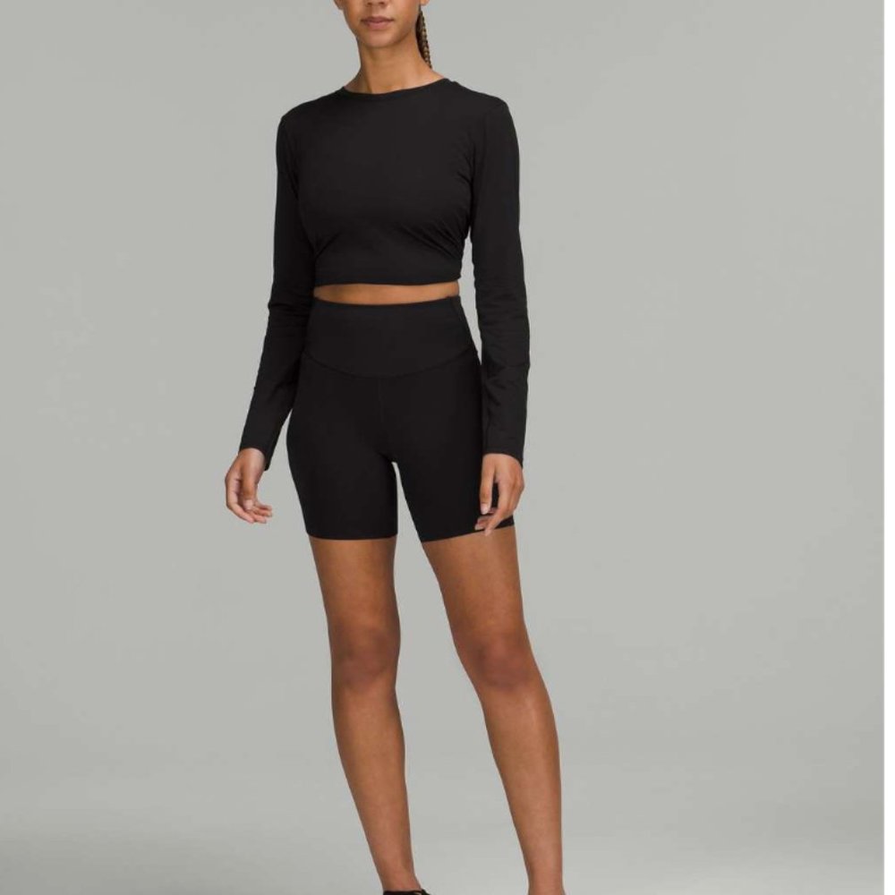 Lululemon Base Pace High-Rise Short 6"